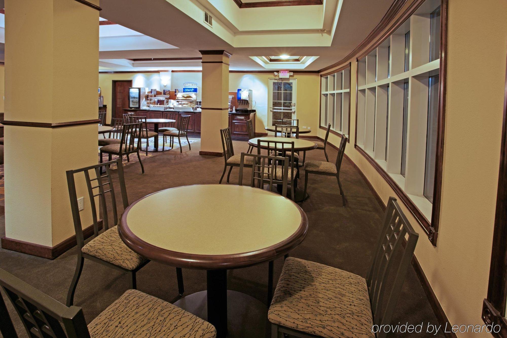 Holiday Inn Express Pearland By Ihg Restaurant bilde