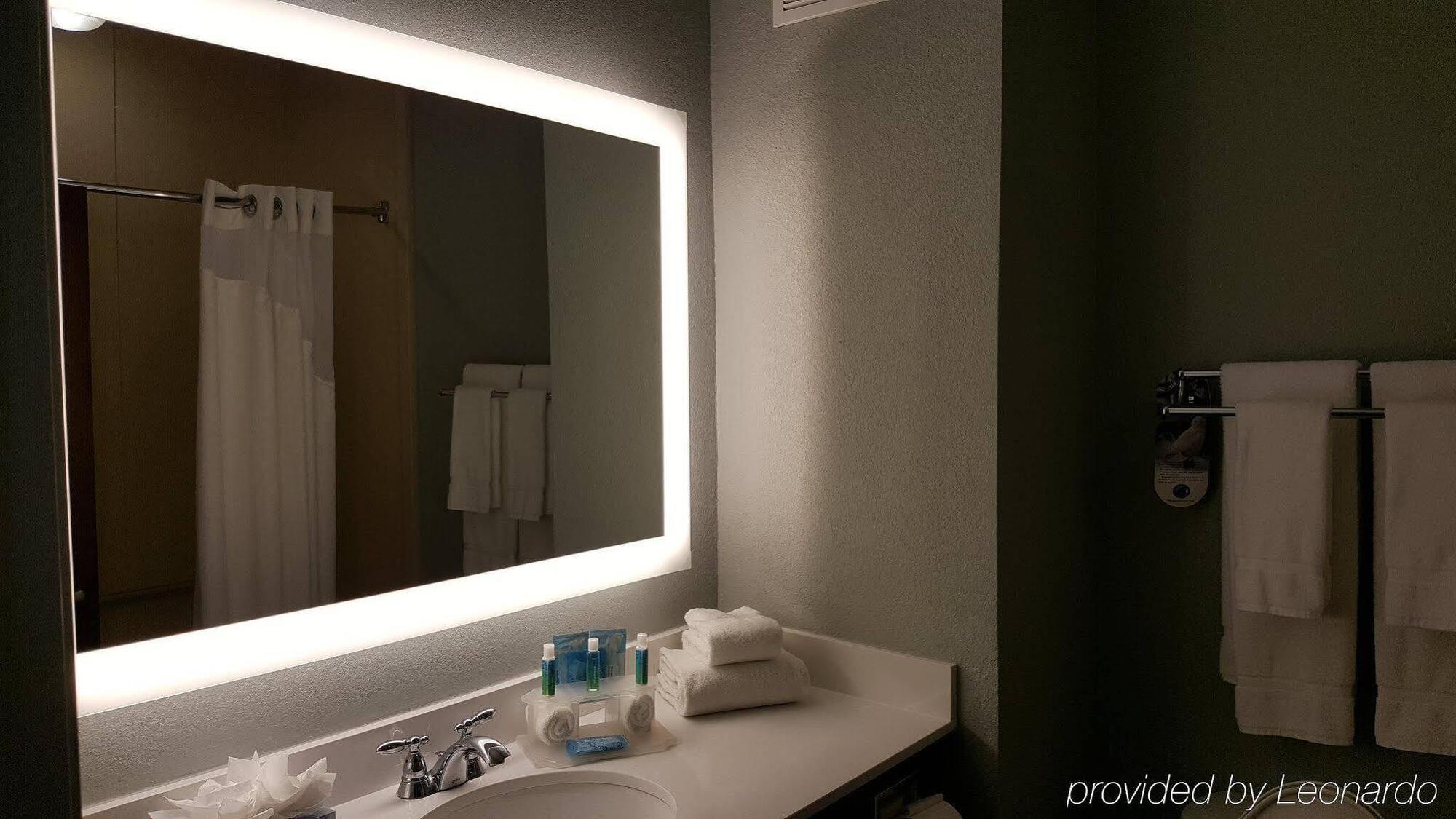 Holiday Inn Express Pearland By Ihg Eksteriør bilde